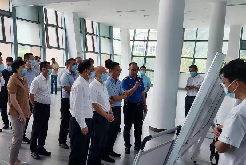 浙江省政協(xié)副主席周?chē)?guó)輝蒞臨永嘉餐廚垃圾處置中心考察調(diào)研